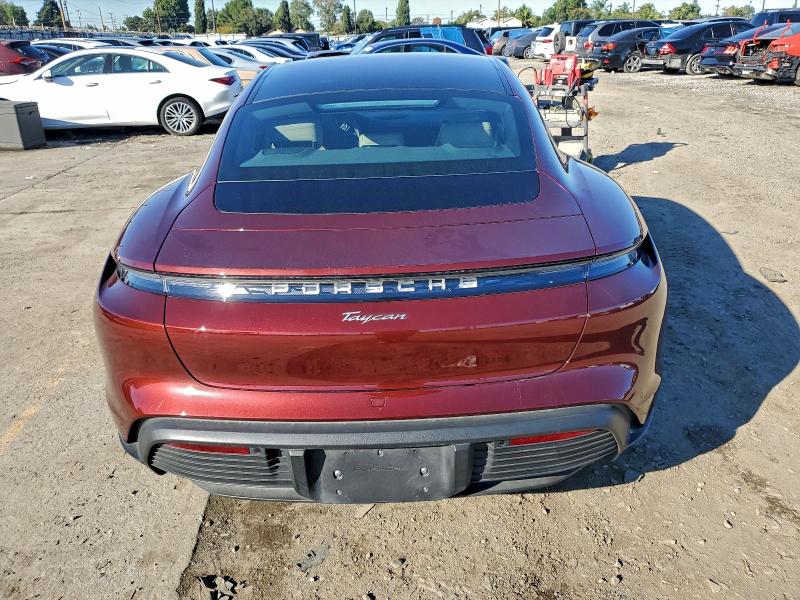 Фото 6 - PORSCHE TAYCAN