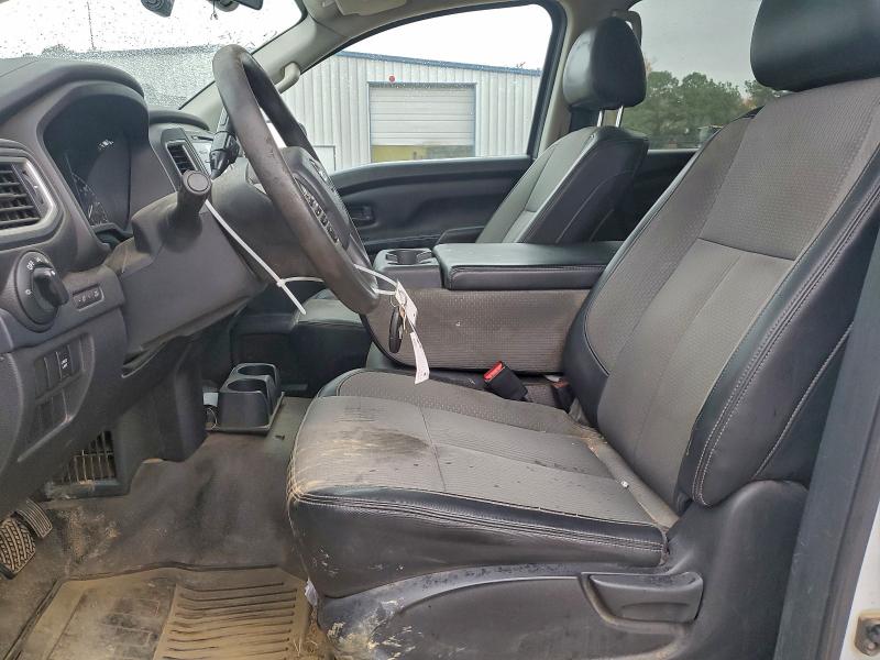 Фото 7 - NISSAN TITAN