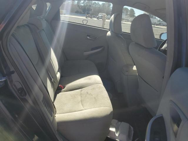 Фото 10 - TOYOTA PRIUS