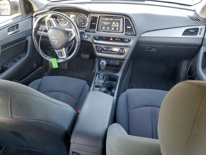 Фото 8 - HYUNDAI SONATA