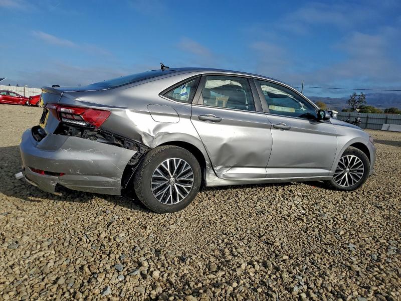 Фото 3 - VOLKSWAGEN JETTA