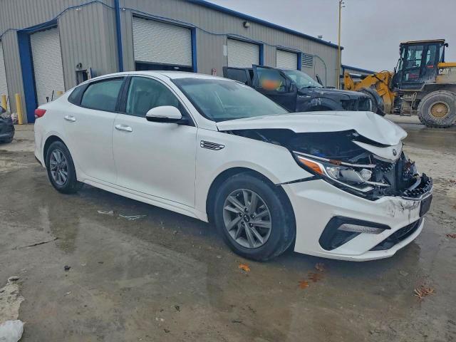 Фото 4 - KIA OPTIMA