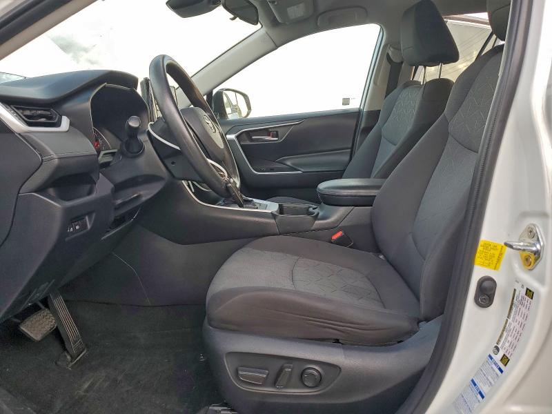 Фото 7 - TOYOTA RAV4