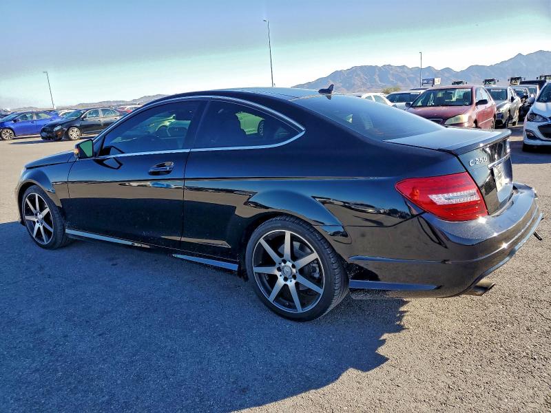 Фото 2 - MERCEDES-BENZ C-CLASS