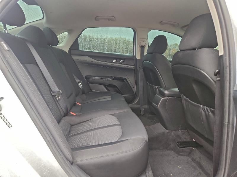 Фото 10 - KIA K5