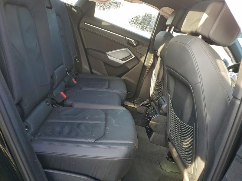 Фото 11 - AUDI Q3