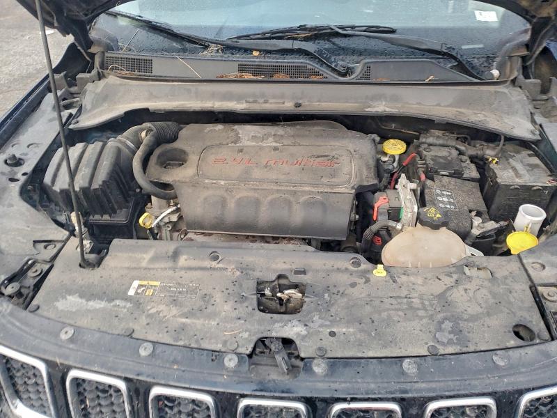 Фото 12 - JEEP COMPASS