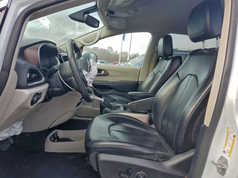 Фото 7 - CHRYSLER MINIVAN