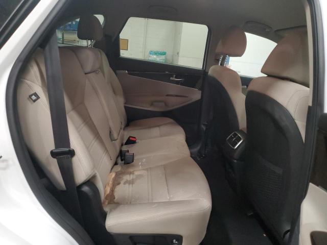 Фото 11 - KIA SORENTO