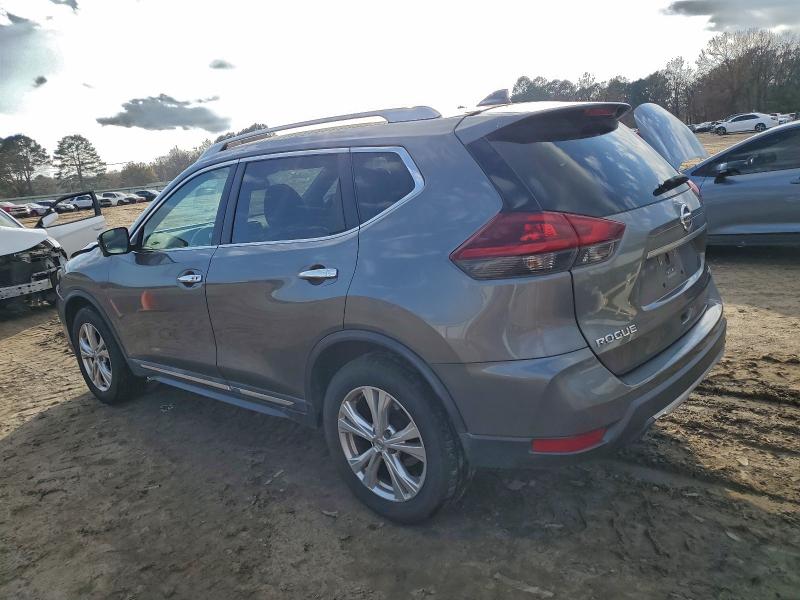 Фото 2 - NISSAN ROGUE