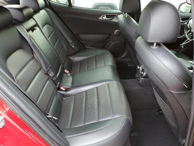 Фото 10 - KIA STINGER