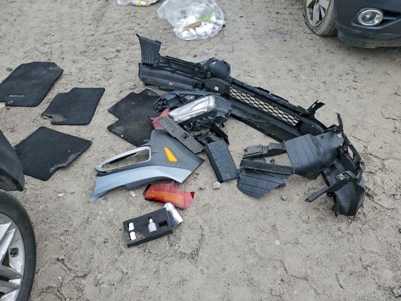 Фото 13 - HYUNDAI KONA