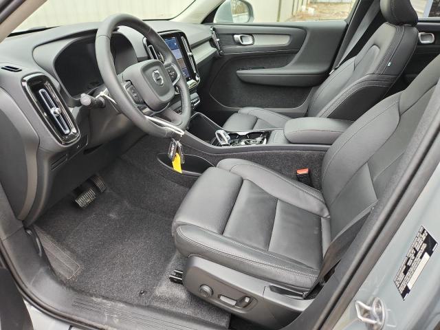 VOLVO XC40 PLUS 2025 VIN YV4L12UE6S2600652