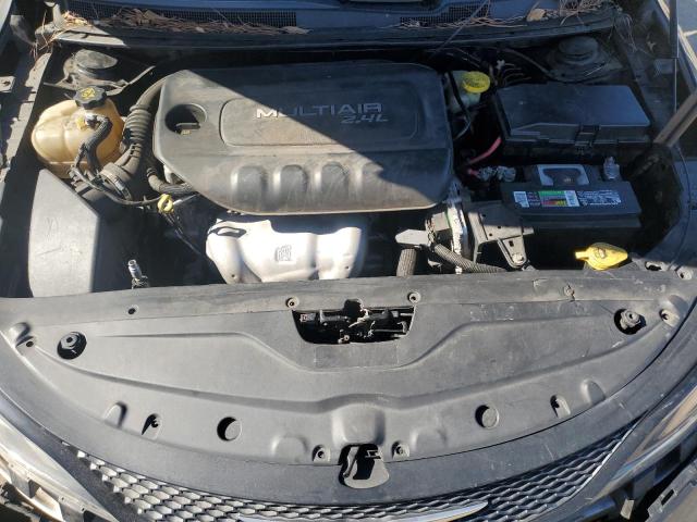 Фото 11 - CHRYSLER 200