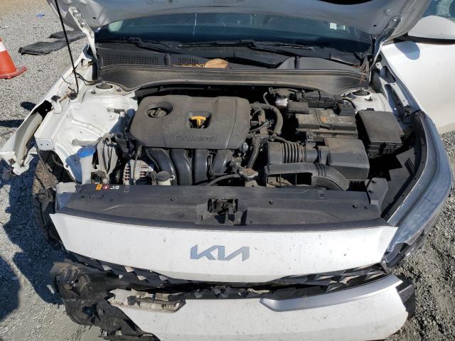 Фото 11 - KIA FORTE