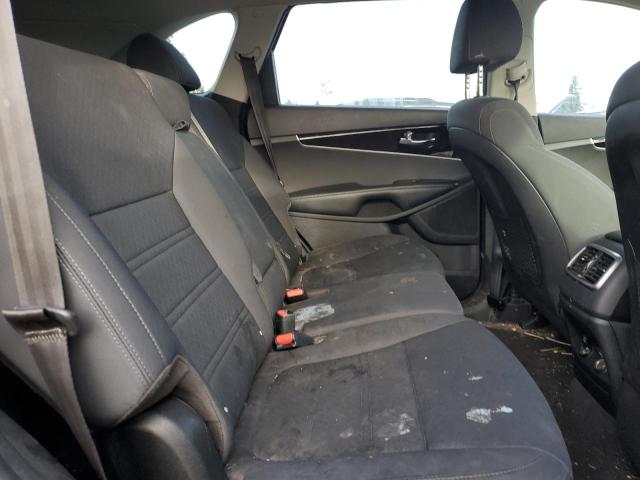 Фото 11 - KIA SORENTO