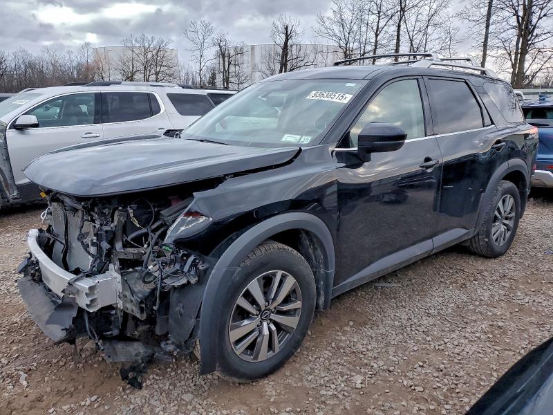 Фото 1 - NISSAN PATHFINDER