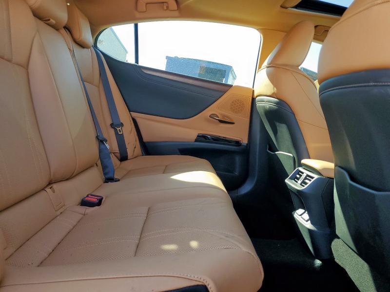 Фото 10 - LEXUS ES300