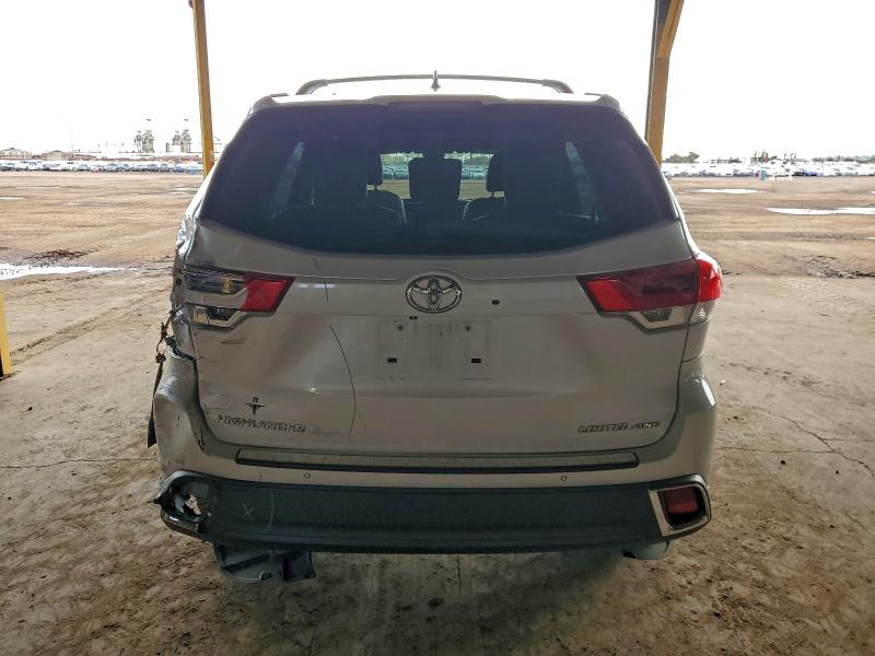 Фото 6 - TOYOTA HIGHLANDER