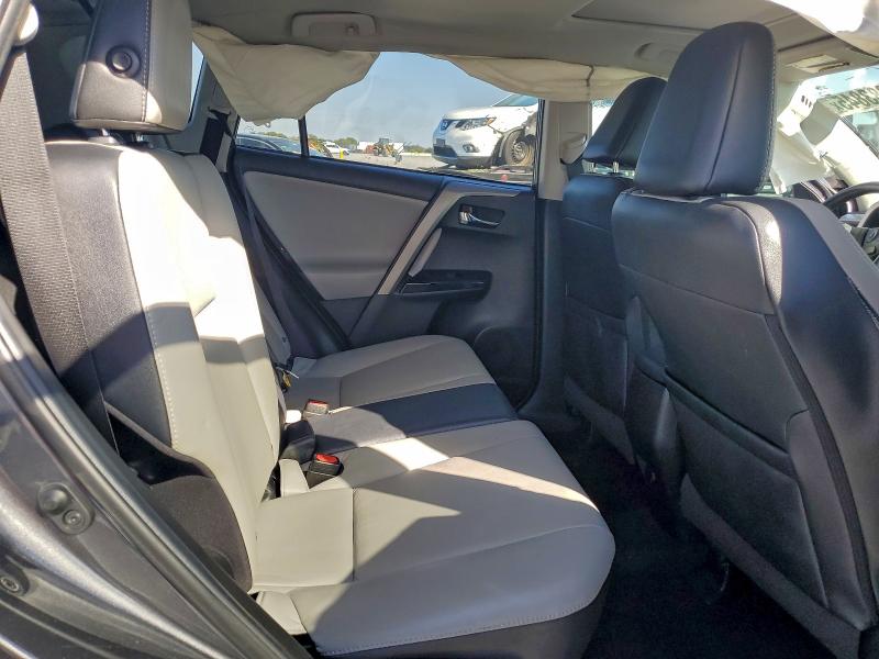 Фото 11 - TOYOTA RAV4