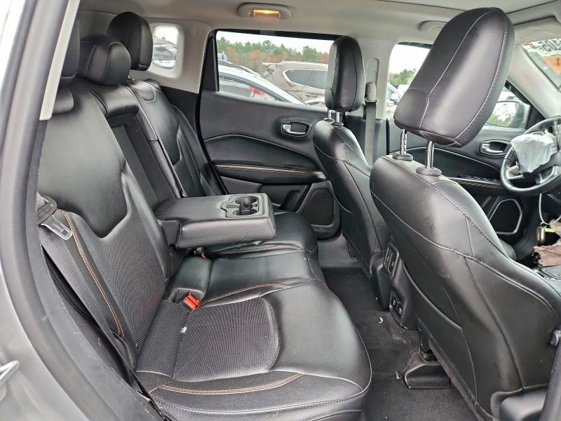 Фото 10 - JEEP COMPASS