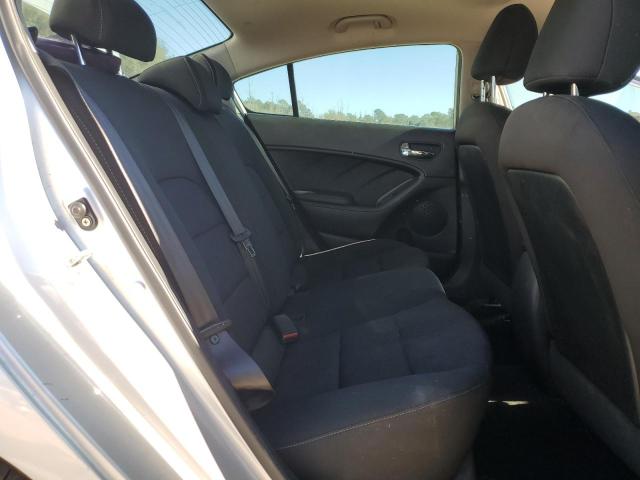 Фото 10 - KIA FORTE