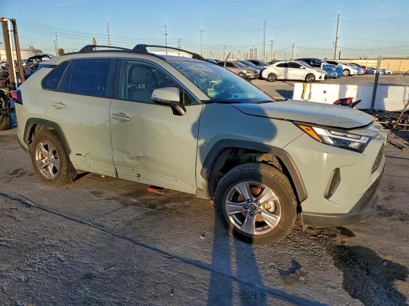 Фото 4 - TOYOTA RAV4