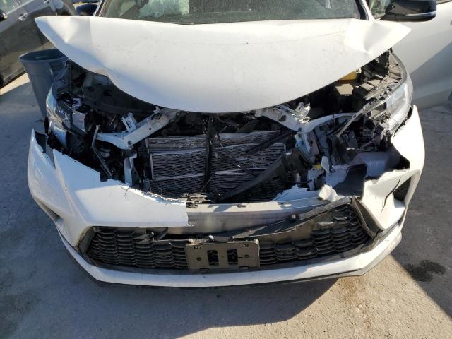 Фото 12 - TOYOTA SIENNA