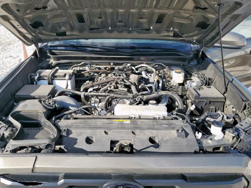 Фото 11 - TOYOTA TACOMA