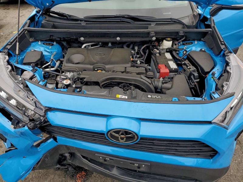 Фото 12 - TOYOTA RAV4