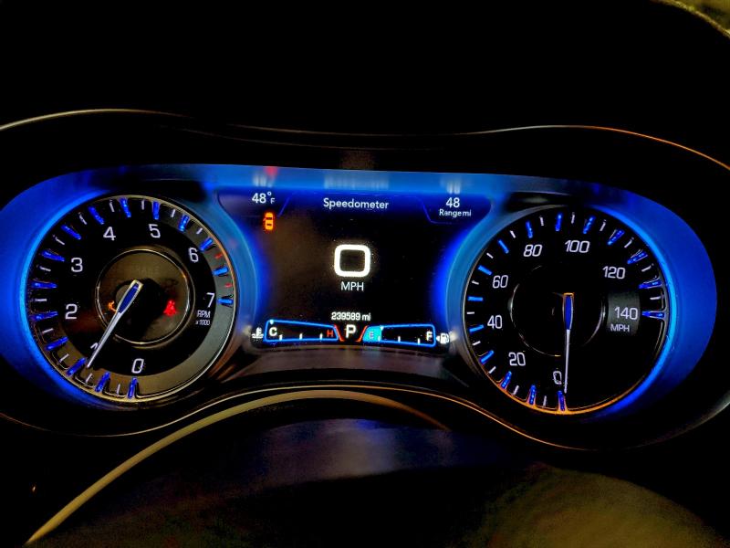 Фото 9 - CHRYSLER 300