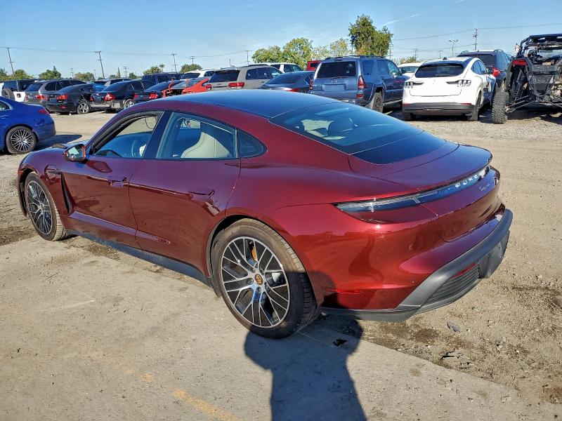 Фото 2 - PORSCHE TAYCAN