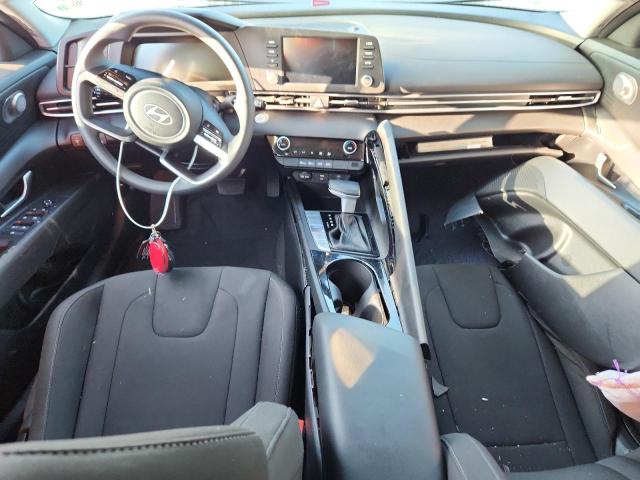 Фото 8 - HYUNDAI ELANTRA