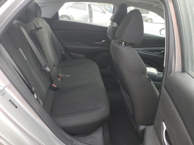 Фото 10 - HYUNDAI ELANTRA