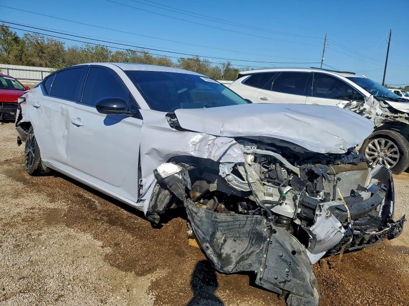 Фото 4 - NISSAN ALTIMA