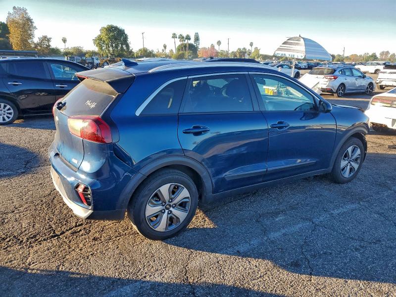 Фото 3 - KIA NIRO