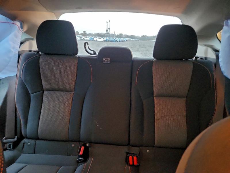 Фото 10 - SUBARU CROSSTREK