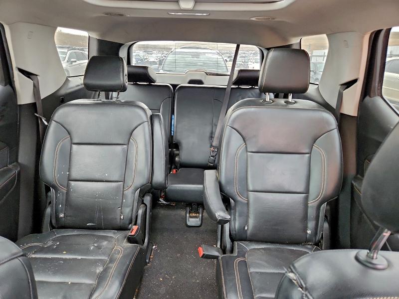 Фото 10 - CHEVROLET TRAVERSE