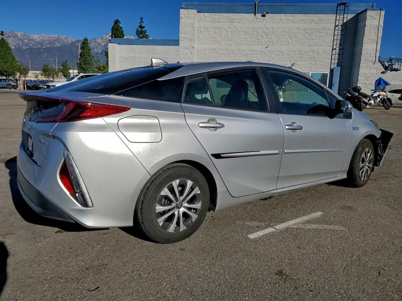 Фото 3 - TOYOTA PRIUS