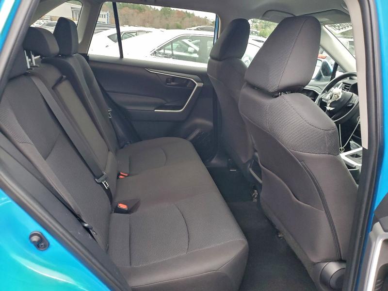 Фото 11 - TOYOTA RAV4