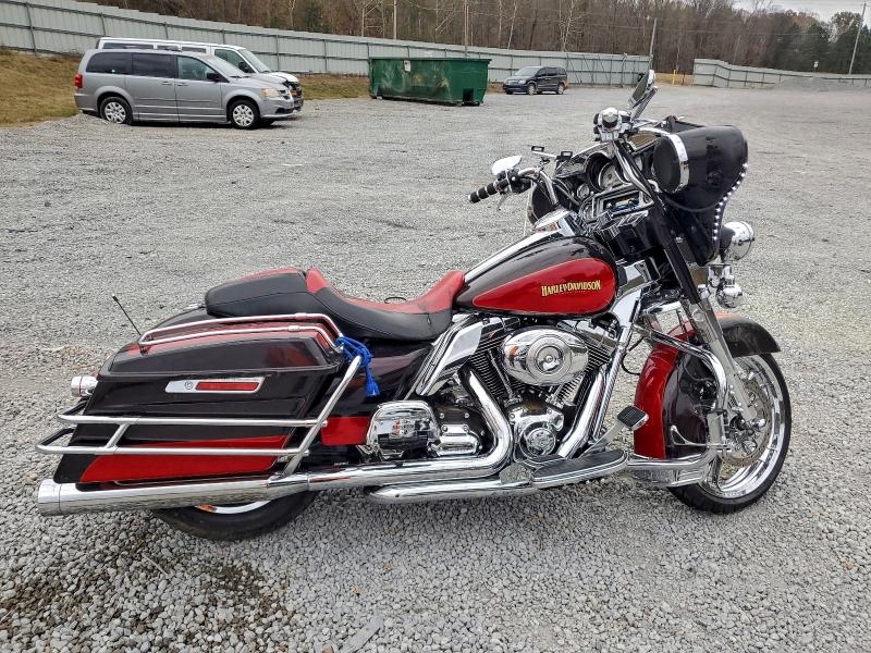 HARLEY-DAVIDSON FL 2010