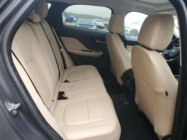 Фото 11 - JAGUAR F-PACE