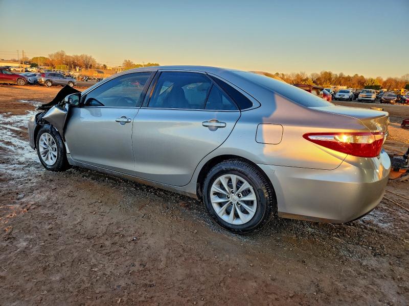 Фото 2 - TOYOTA CAMRY