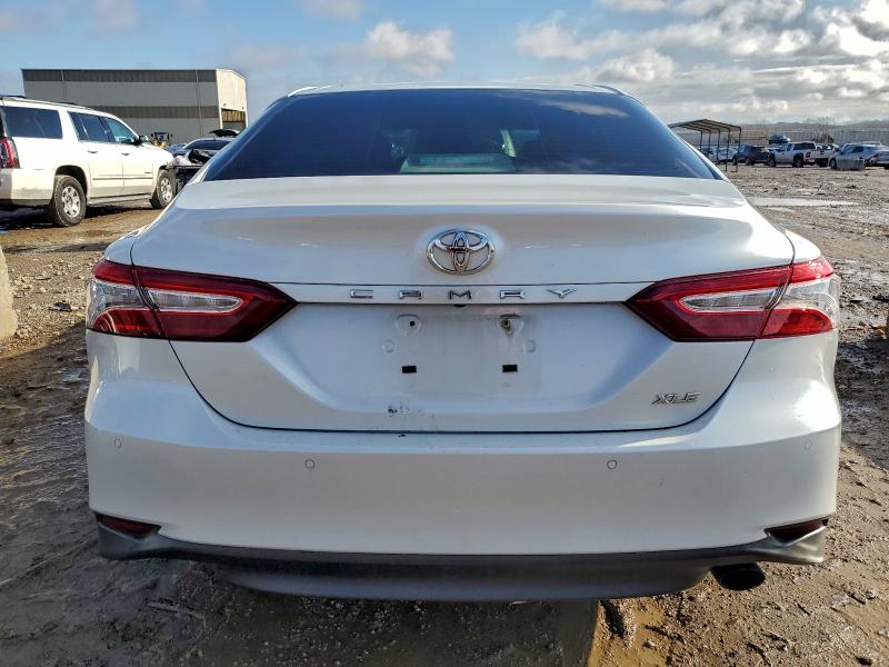 Фото 6 - TOYOTA CAMRY