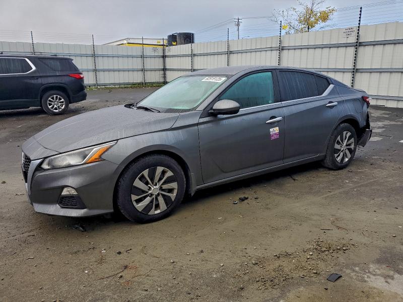 Фото 1 - NISSAN ALTIMA