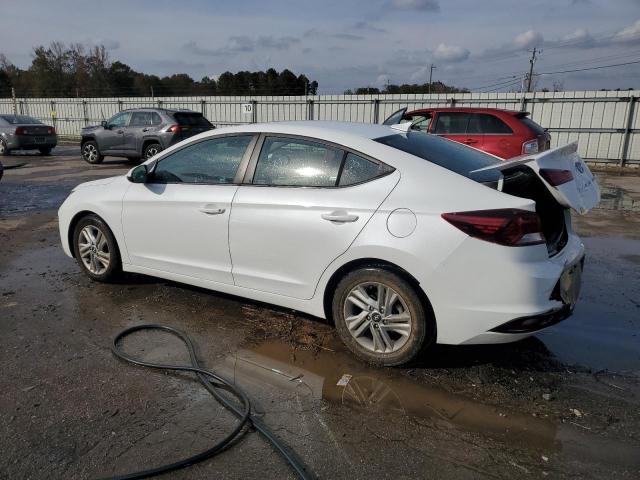 Фото 2 - HYUNDAI ELANTRA