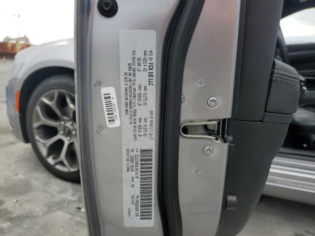 Фото 12 - CHRYSLER 300