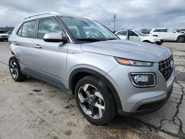 Фото 4 - HYUNDAI VENUE