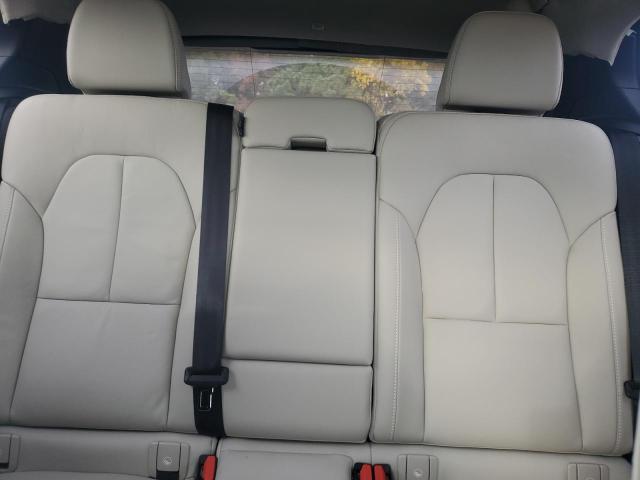 Фото 10 - VOLVO XC40