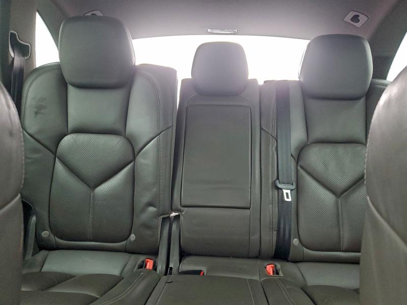 Фото 10 - PORSCHE CAYENNE